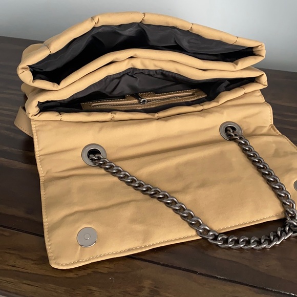 👛HP👛 𝗭𝗮𝗿𝗮 𝗡𝗪𝗧 • Quilted Cream Shoulder Bag Minimalist Flap Purse - Picture 15 of 16